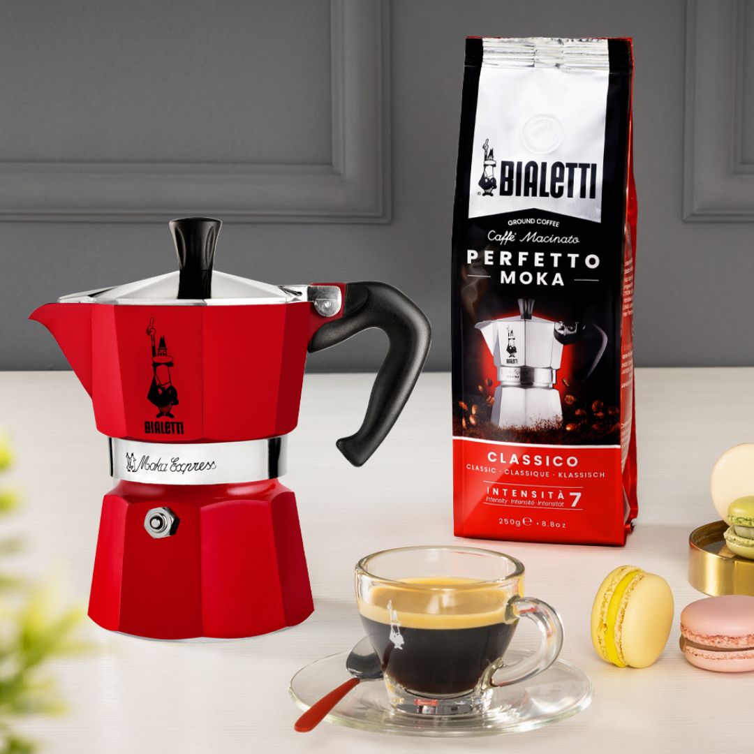 Moka Express Red – Bialetti’s Timeless Espresso Brewer in Striking Red