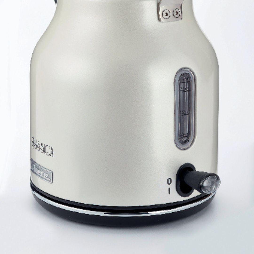 Classica Electric Kettle by Ariete – Vintage Design with Modern Functionality