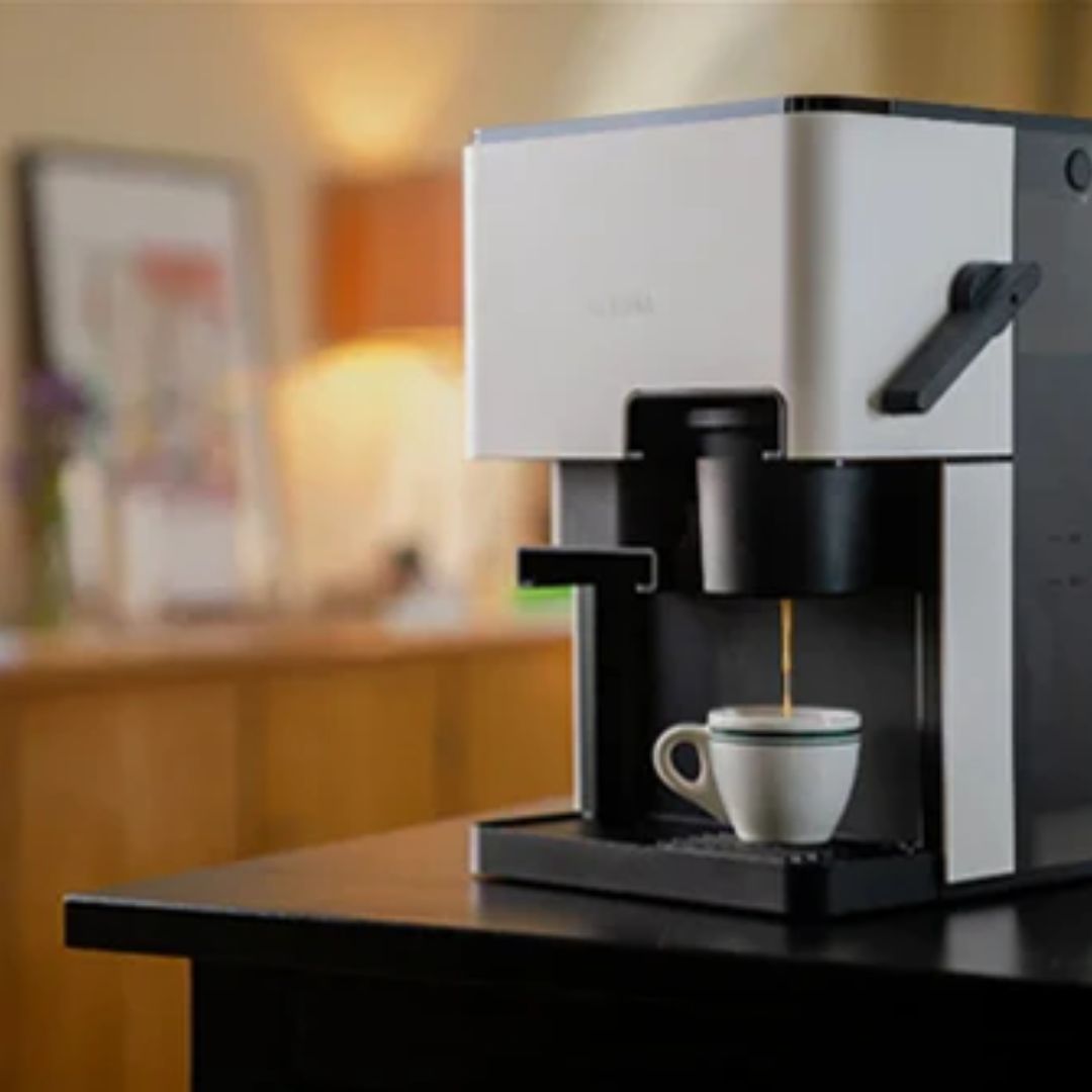 Side view of Nivona CUBE 4102 emphasizing innovative Click Cup brewing system